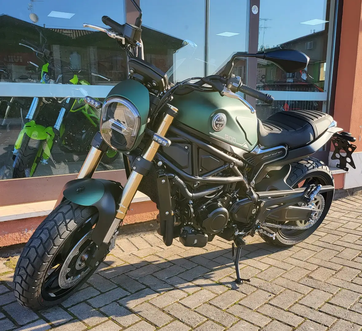 Benelli Leoncino 800 Verde - 2