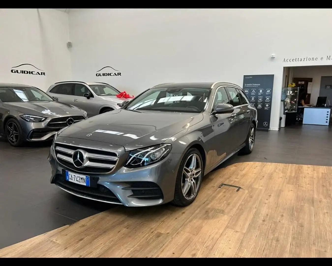 Mercedes-Benz E 220 SW d Premium auto my20 Argento - 1