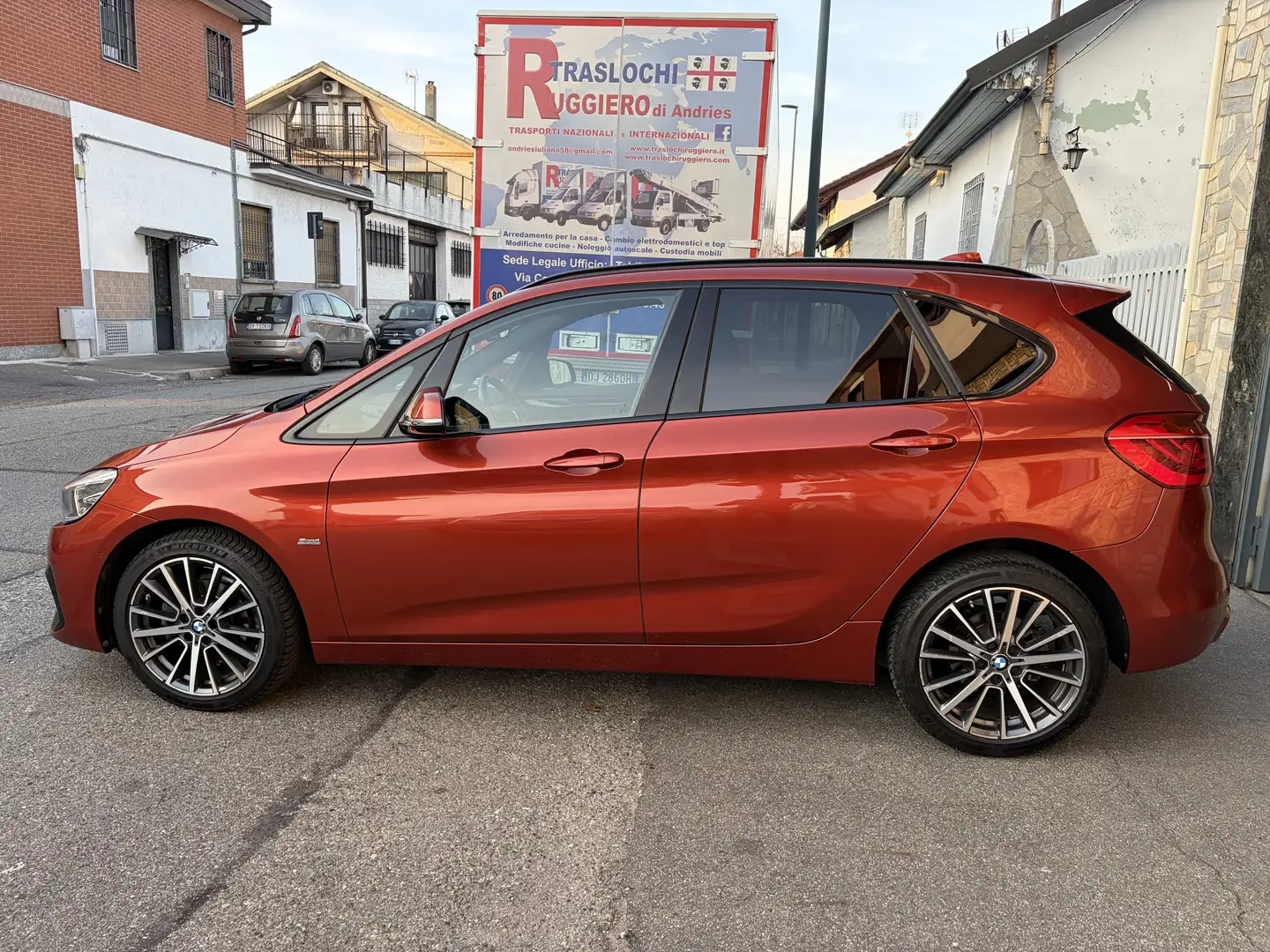 BMW 216 216d Gran Tourer Sport auto Arancione - 2