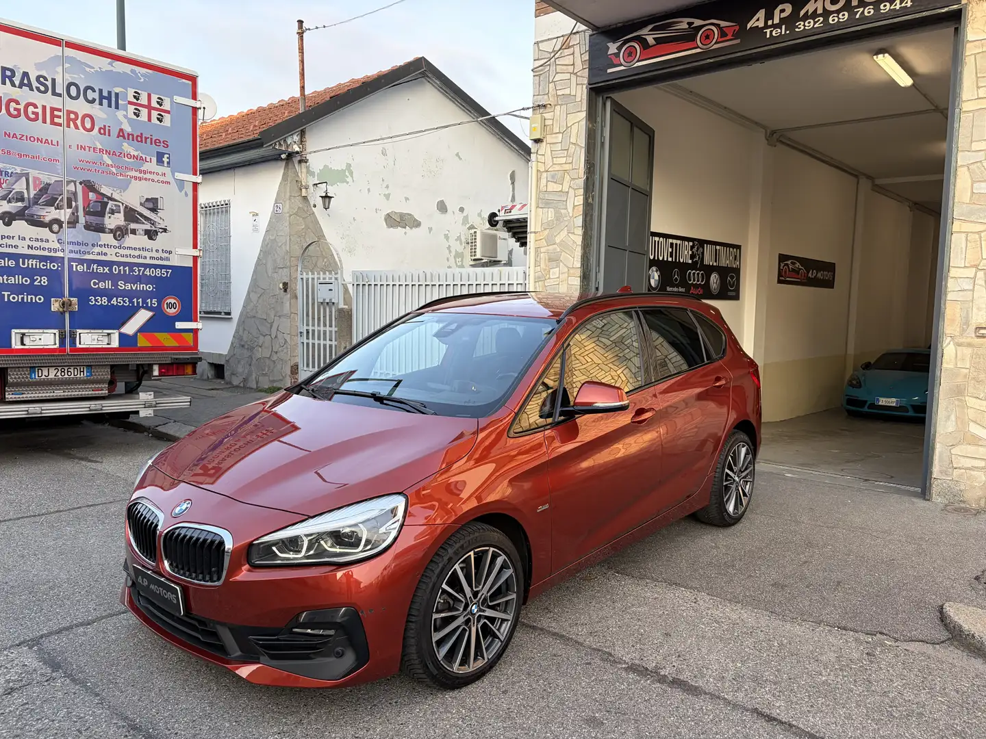 BMW 216 216d Gran Tourer Sport auto Arancione - 1
