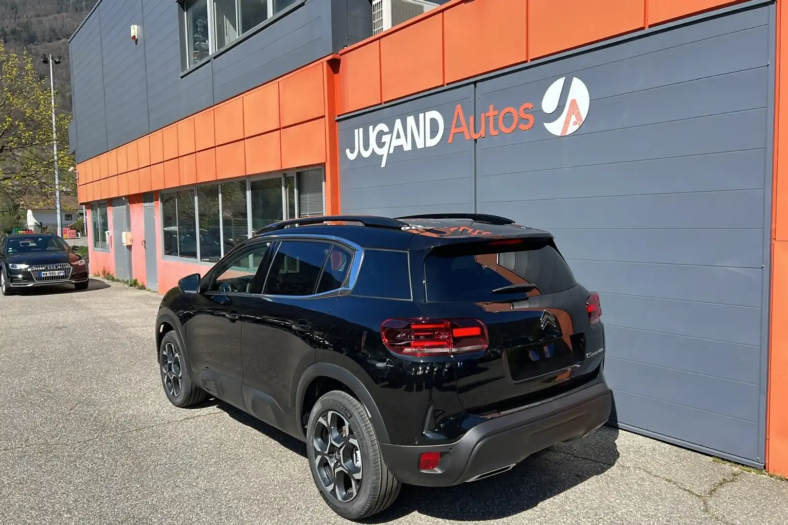 Citroen C5 Aircross BLUEHDI 130 EAT8 MAX Černá - 2