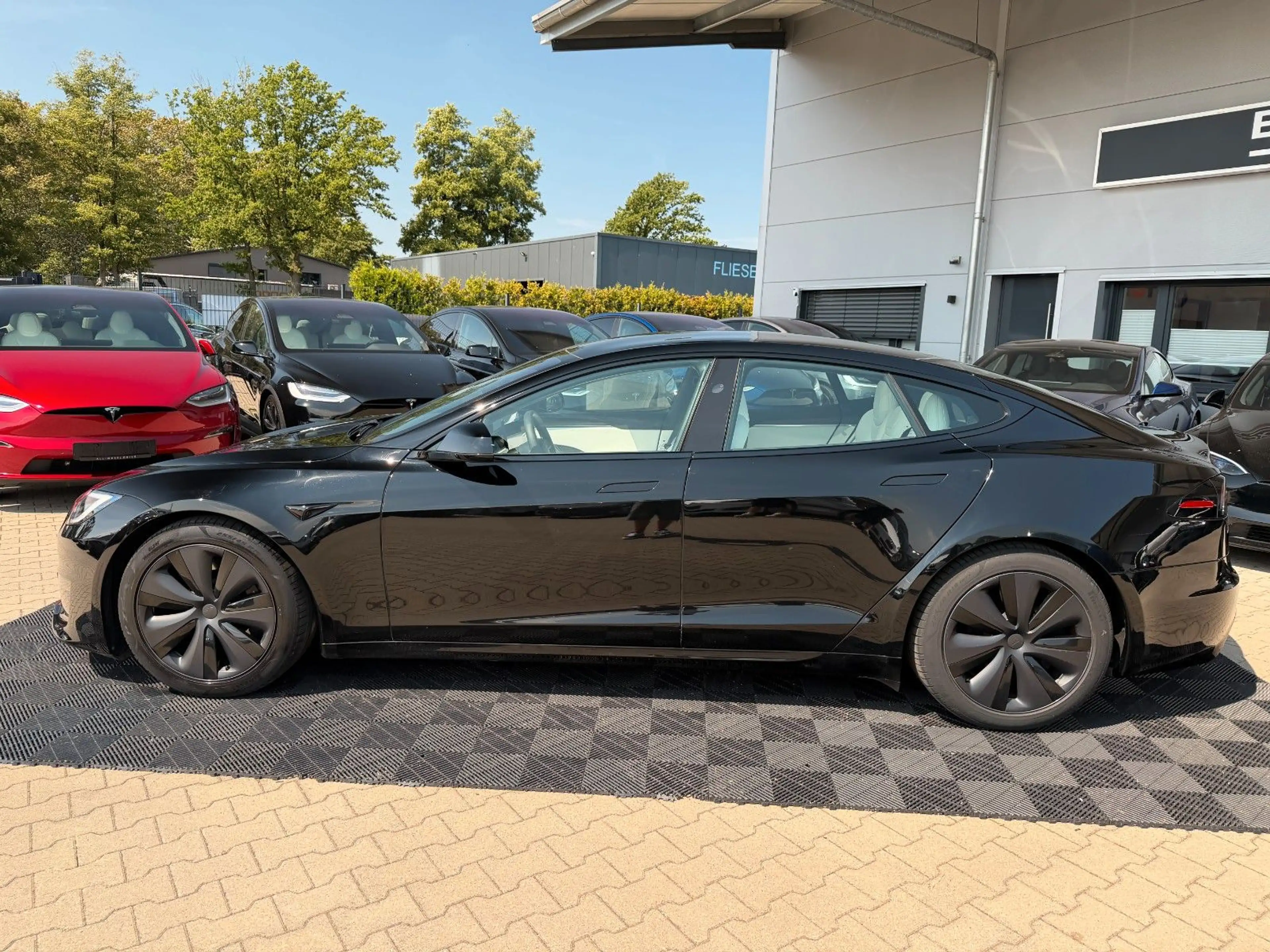 Tesla Model S MODEL S PALLADIUM | MATRIX | HW4 — photo 9