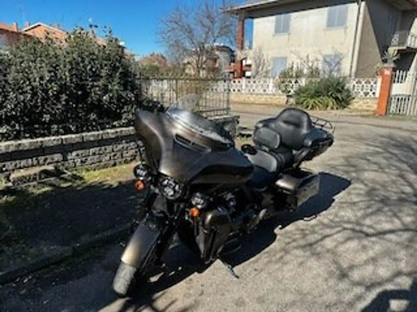 Harley-Davidson Ultra Limited Ultra Limited Šedá - 2