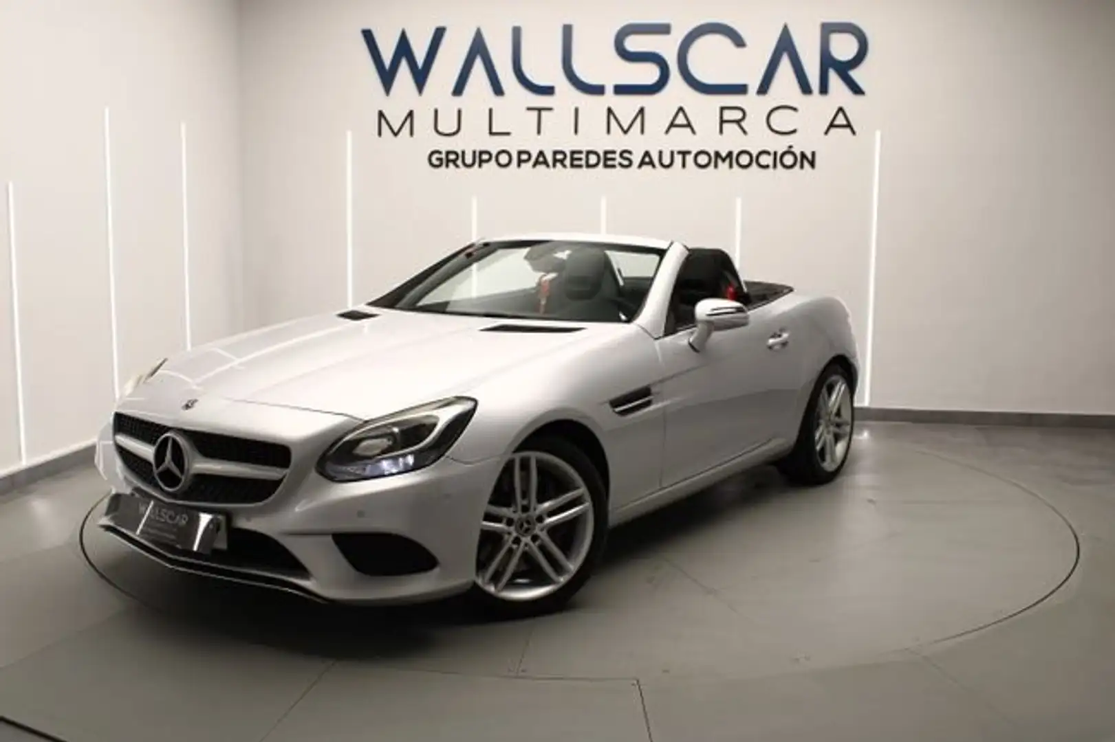 Mercedes-Benz SLC 200 Gris - 2