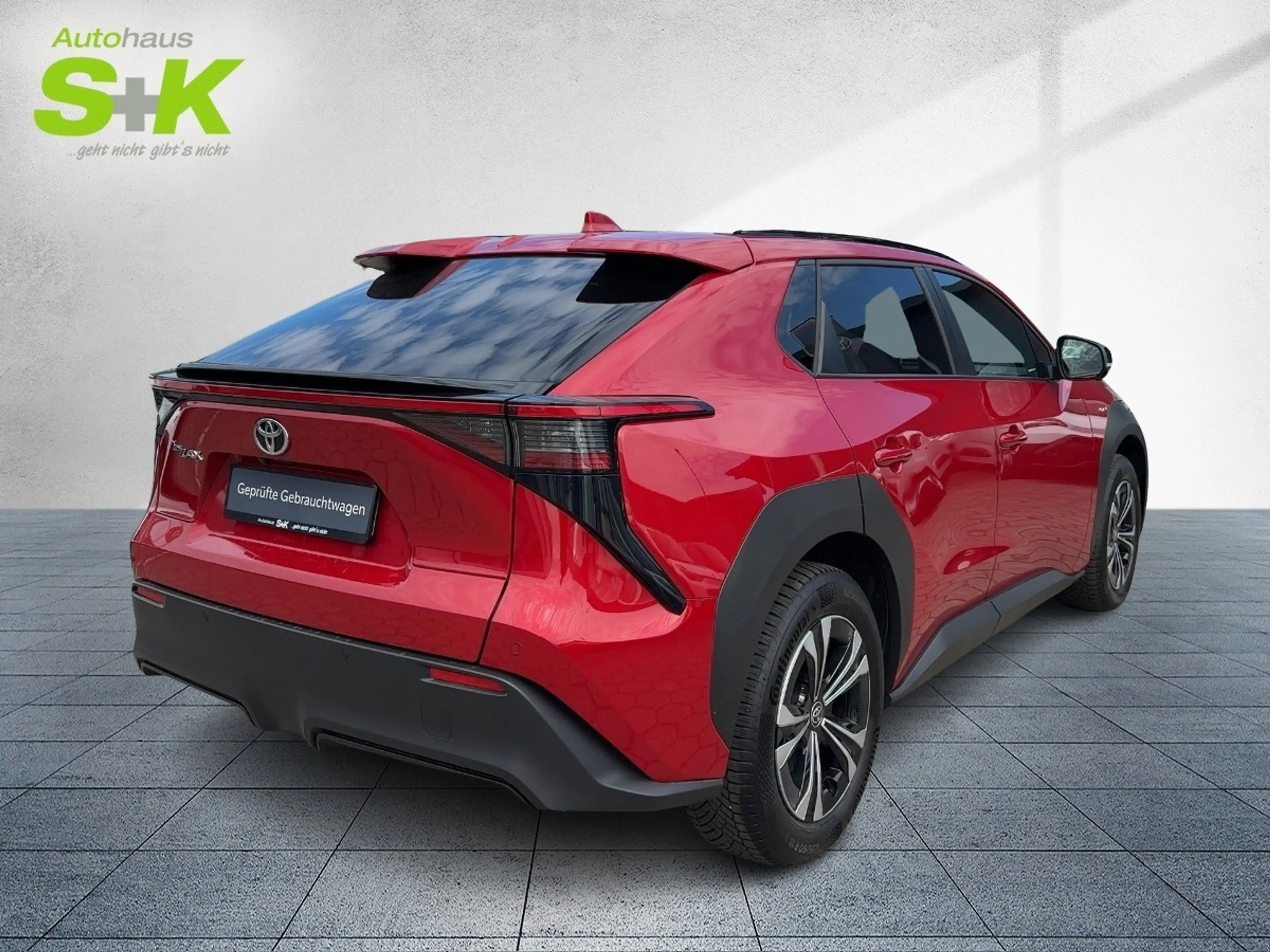 Toyota bZ4X Teamplayer FWD *WENIG KILOMETER*SHZ*KAMERA*NAVI* — photo 4