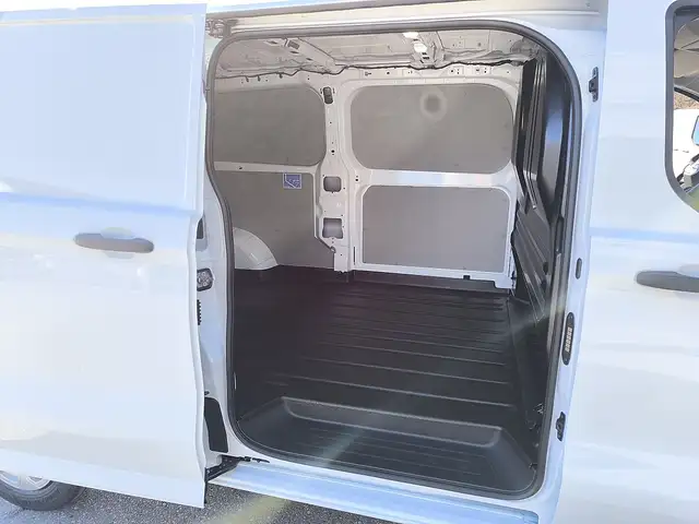 Ford Transit Custom Kasten Elektro 160kW L2H1 340 Trend Ansicht 12