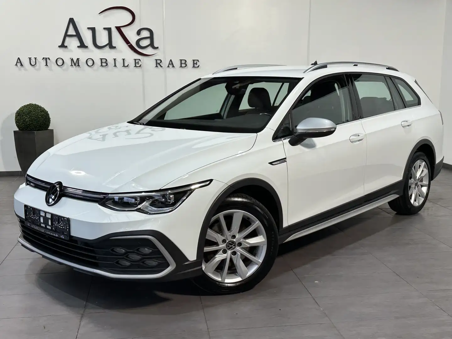 Volkswagen Golf Alltrack 2.0 TDI 4Motion DSG NAV+LED+AHK+VC Alb - 1