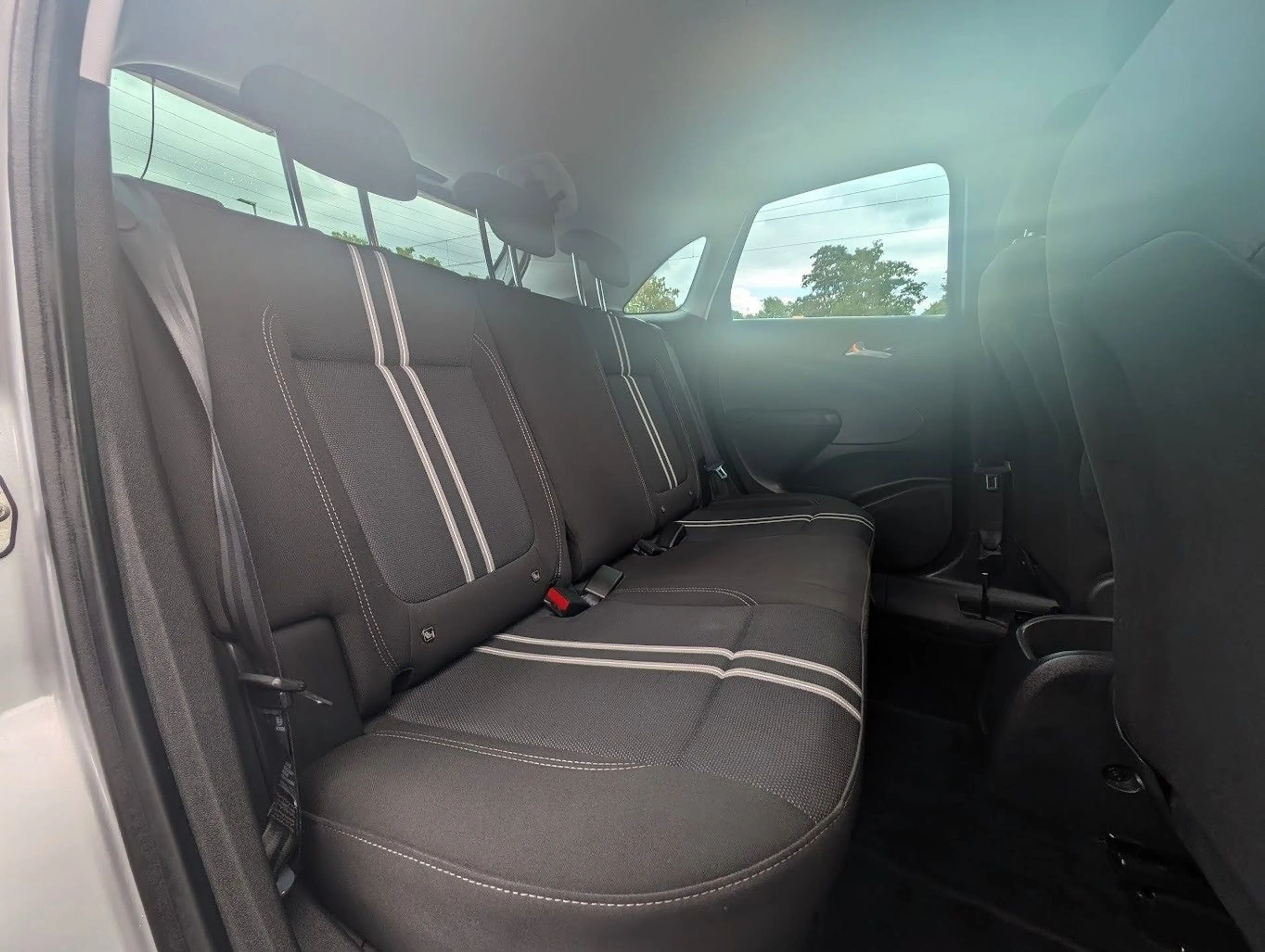 Opel Crossland X Crossland 1.2T Elegance. LED. Ambiente. — photo 14