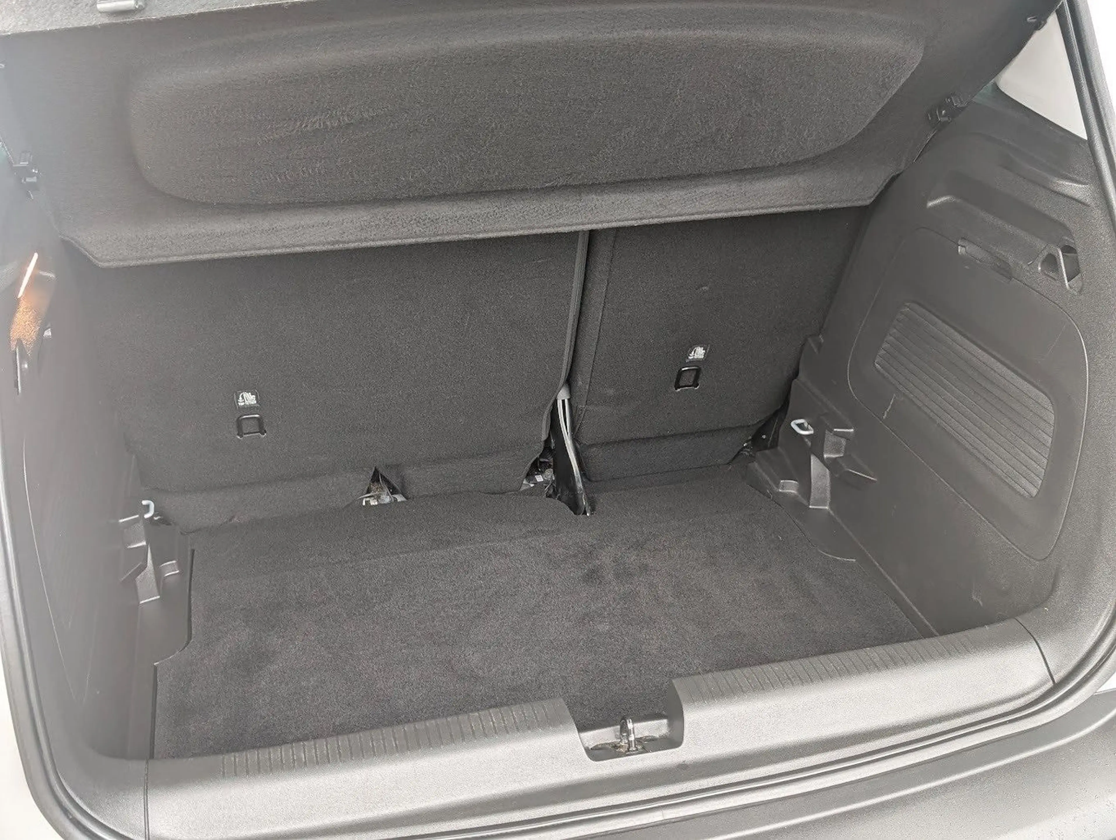 Opel Crossland X Crossland 1.2T Elegance. LED. Ambiente. — photo 12