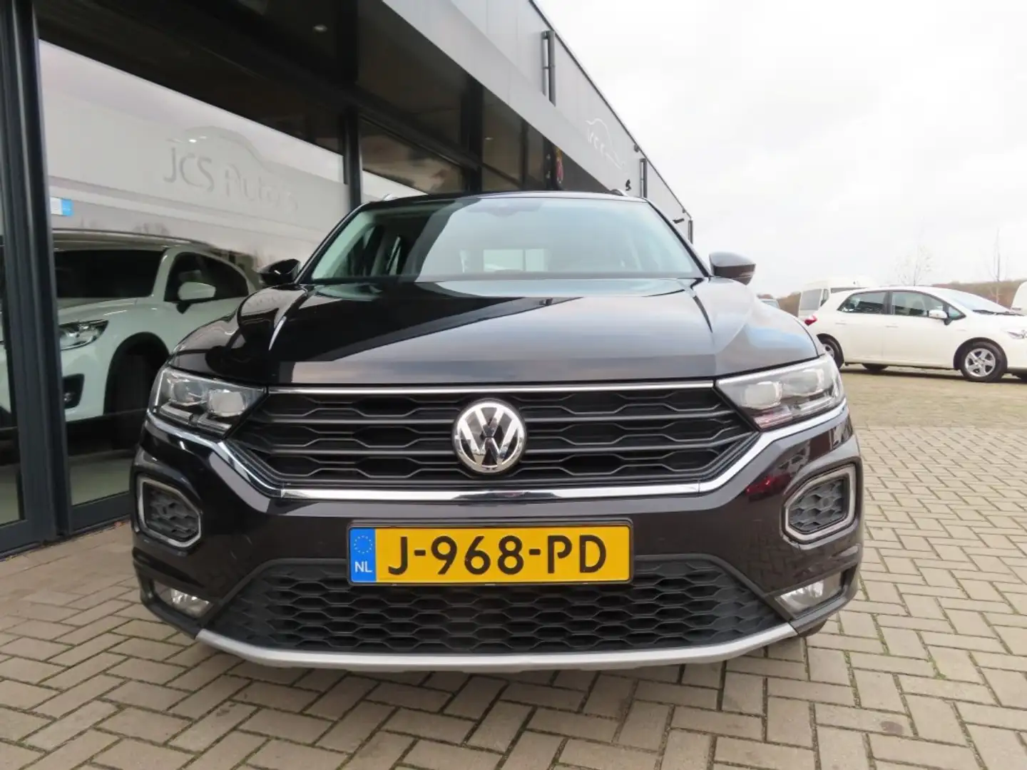 Volkswagen T-Roc 1.5 TSI Sport DSG Ecc Acc Led 2x Pdc 2020 Schwarz - 2