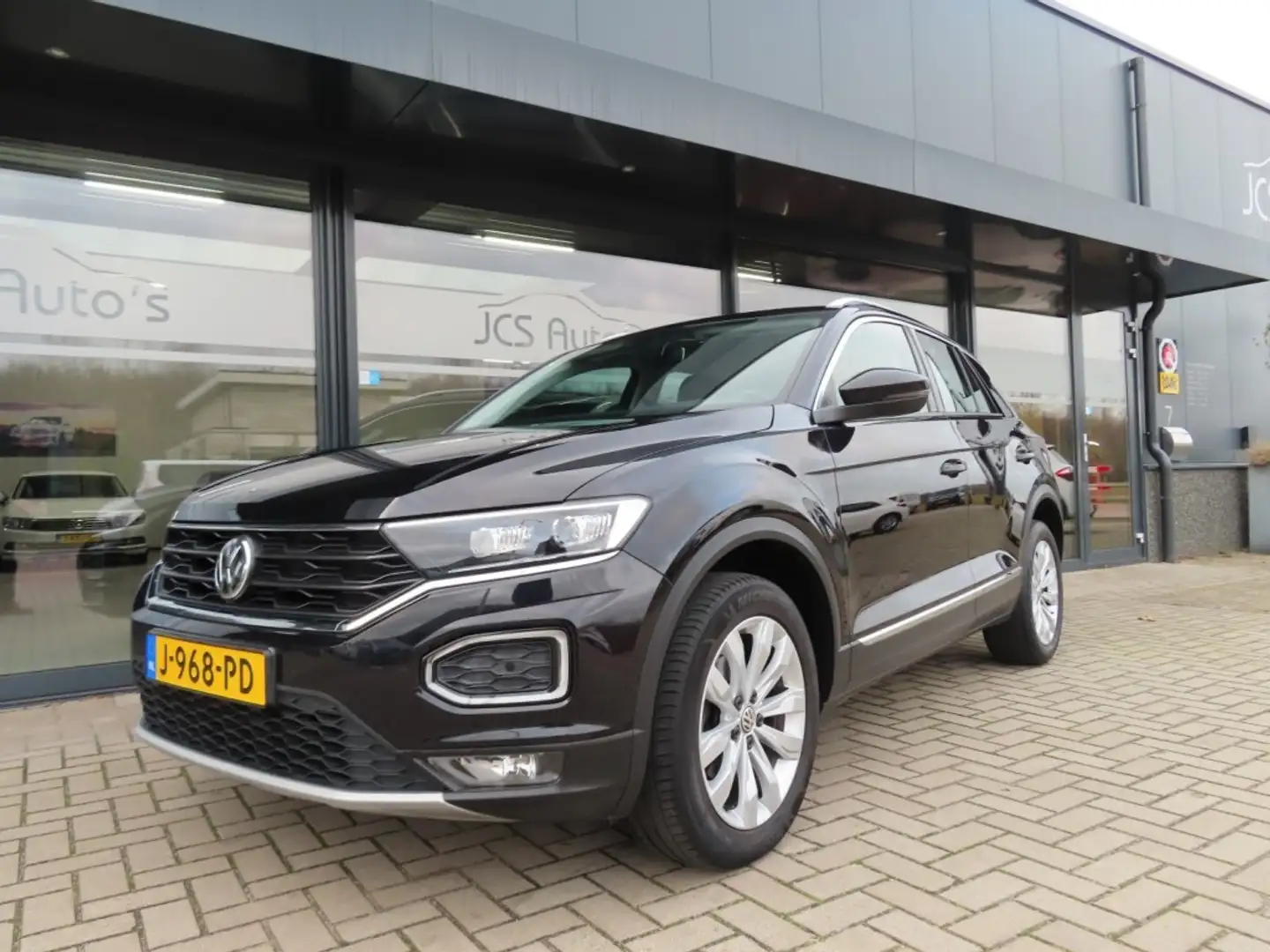 Volkswagen T-Roc 1.5 TSI Sport DSG Ecc Acc Led 2x Pdc 2020 Schwarz - 1