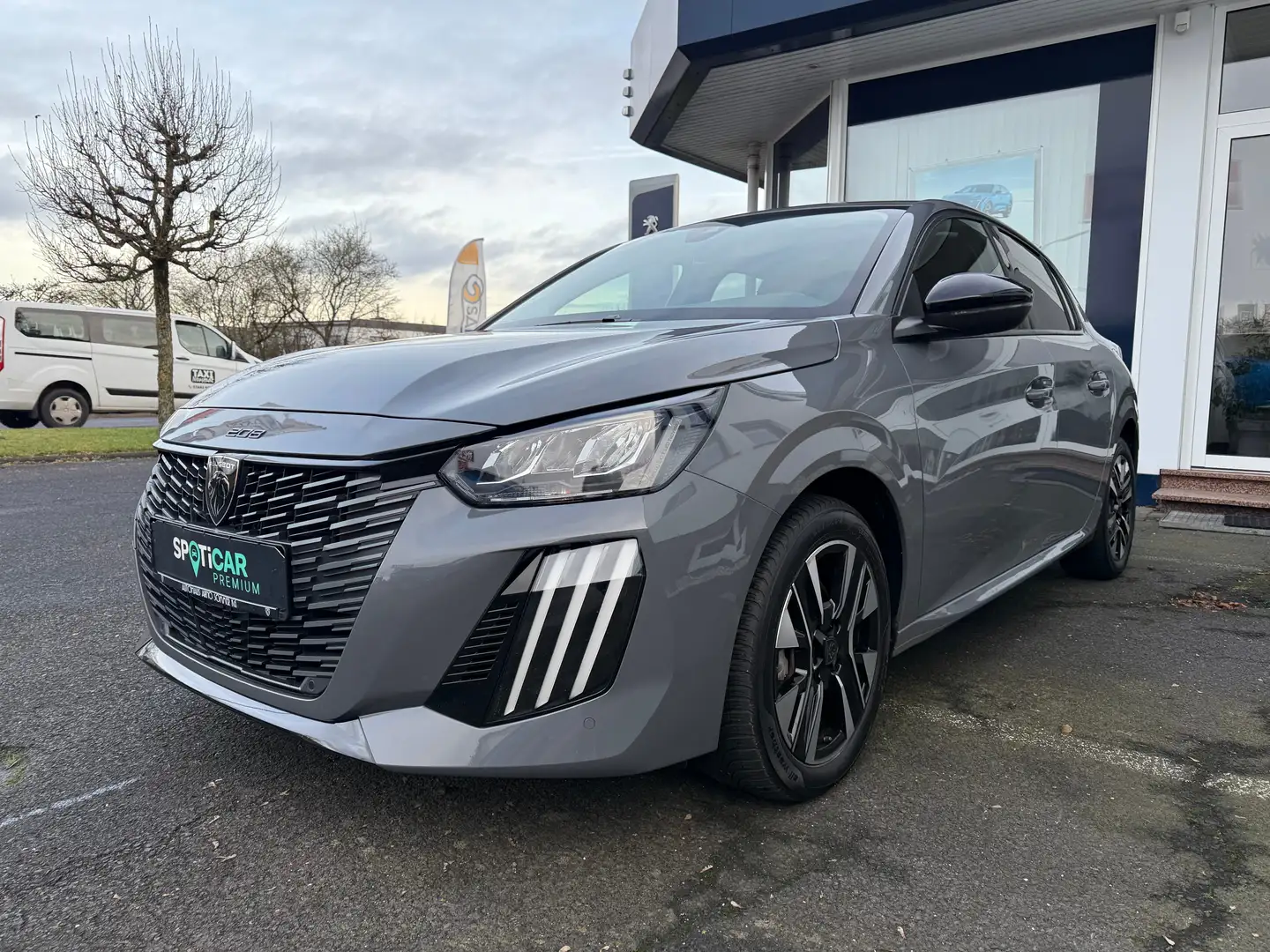 Peugeot 208 Hybrid 100 Allure e-DSC6 Grau - 1