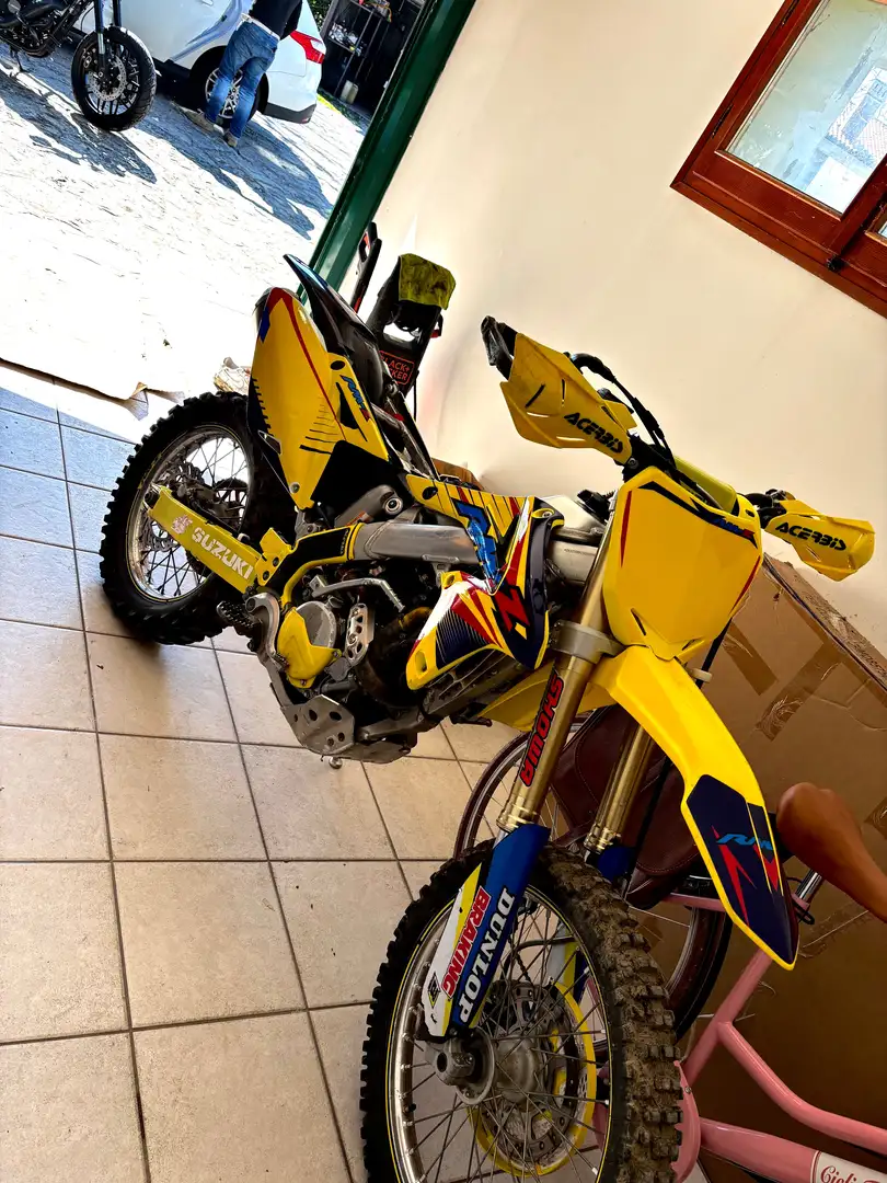 Suzuki RMZ 250 cros Geel - 1