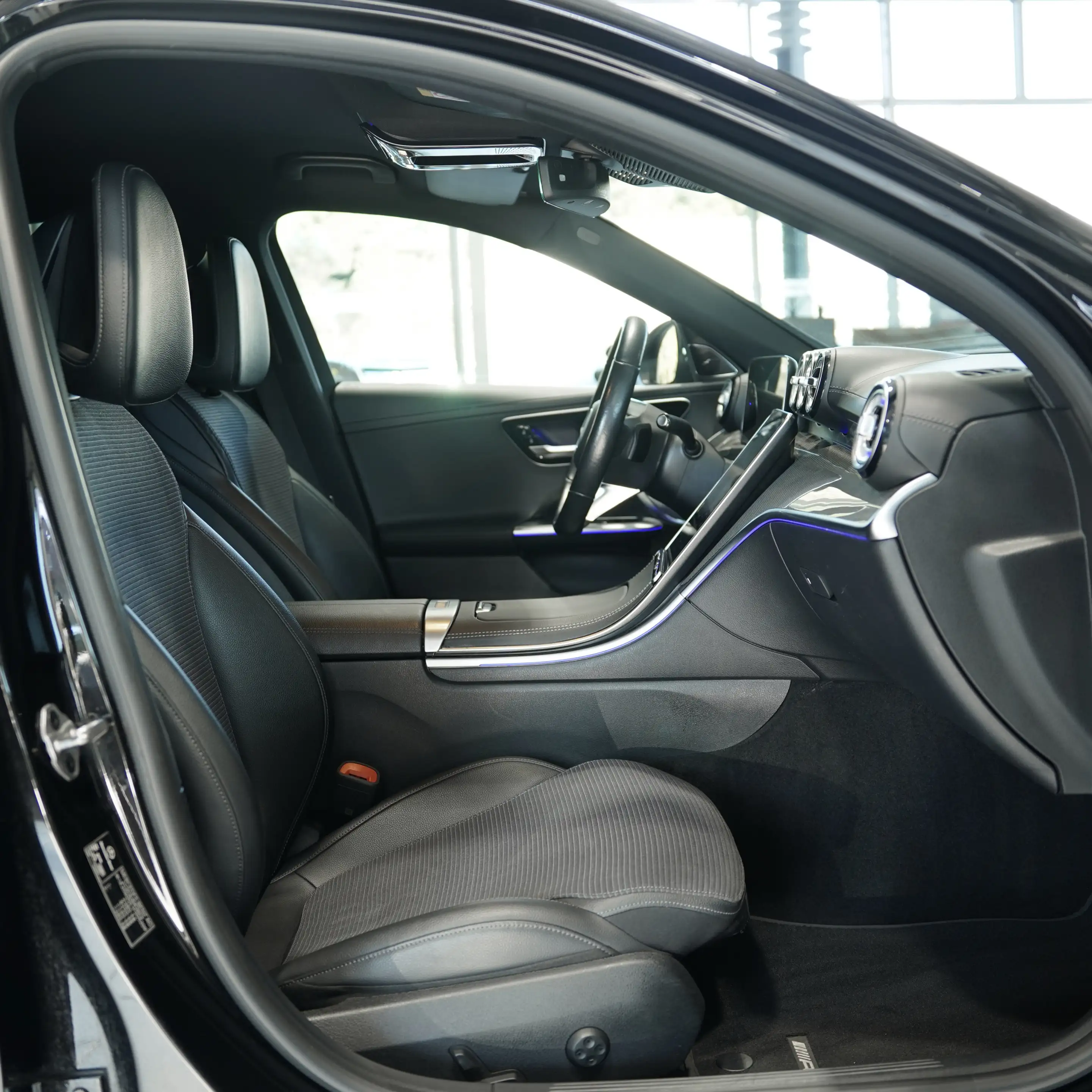 Mercedes-Benz C 300 d Limousine Avantgarde *2.H *Night *MwSt. — photo 13