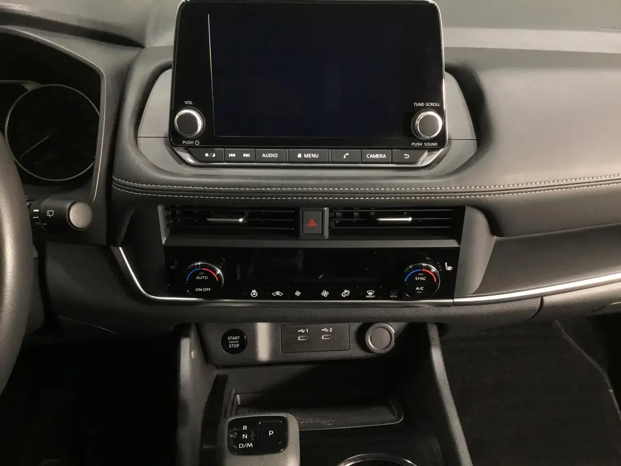 Nissan Rogue fotografie Nissan Rogue