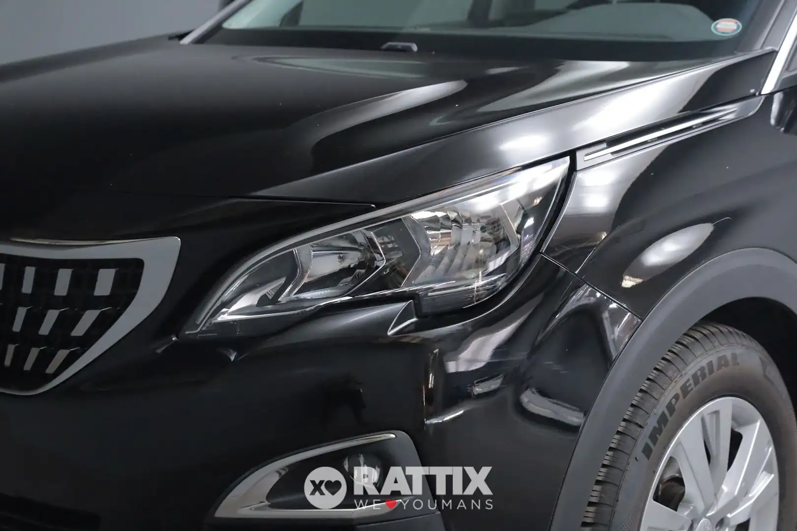 Peugeot 3008 1.5 BlueHDI 130CV Business Schwarz - 2