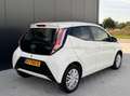Toyota Aygo 1.0 VVT-i x-play Camera | Airco | Xenon | Cruise c Blanc - thumbnail 5