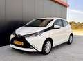 Toyota Aygo 1.0 VVT-i x-play Camera | Airco | Xenon | Cruise c Blanc - thumbnail 1