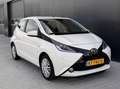 Toyota Aygo 1.0 VVT-i x-play Camera | Airco | Xenon | Cruise c Blanc - thumbnail 3