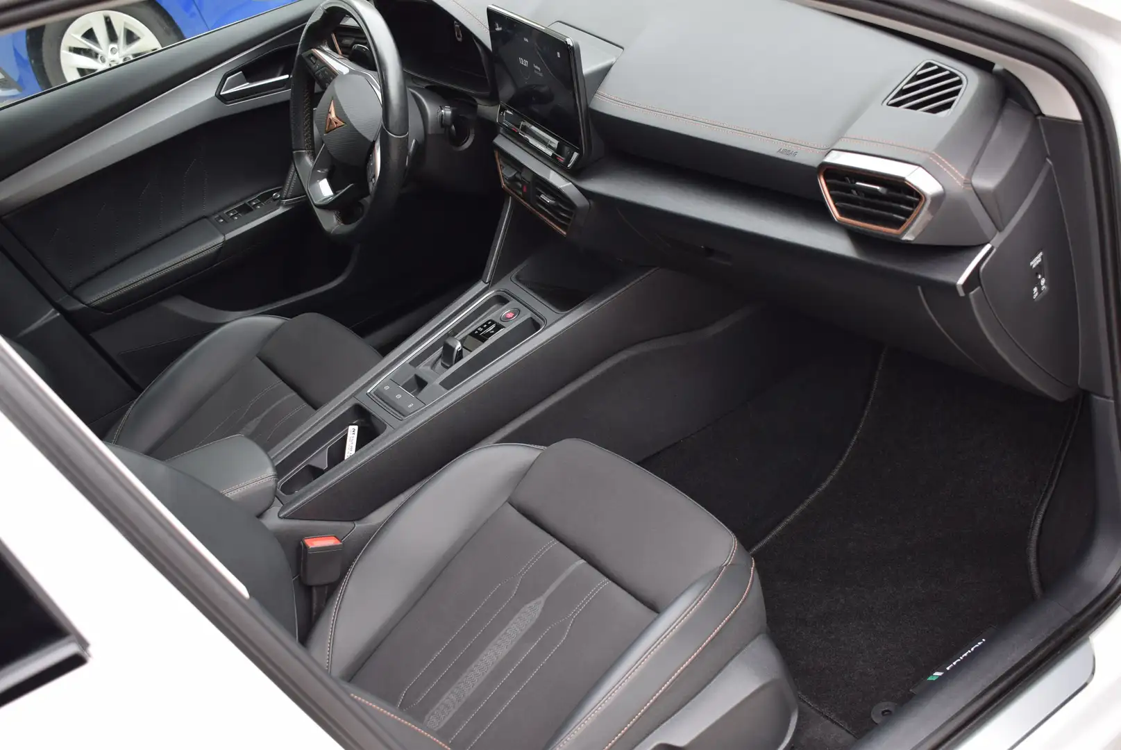 CUPRA Formentor 1.4TSI e-Hybrid/DSG/PDC/SHZ/LED/NAVI/ACC Blanc - 2