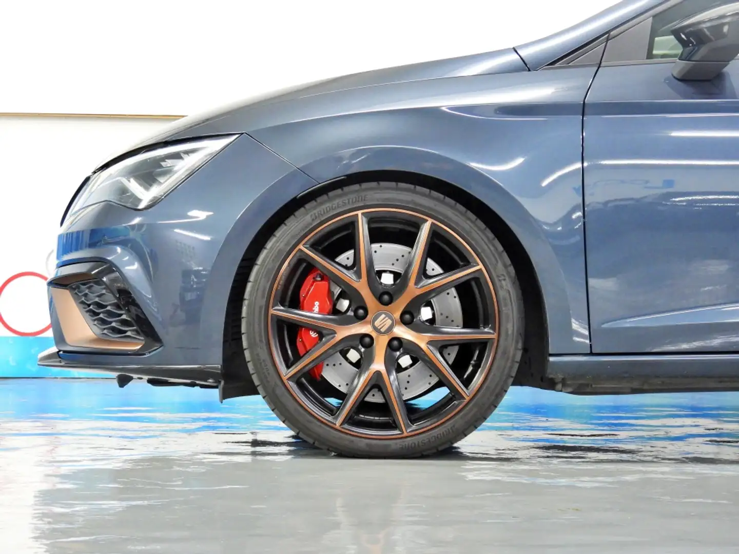 SEAT Leon 2.0 TSI S&S DSG7 Cupra 290 Gris - 2