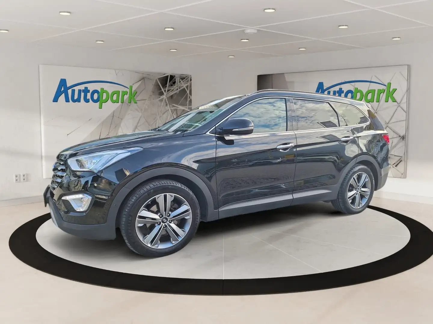 Hyundai Grand Santa Fe 2,2 CRDi DPF Platin 4WD Zwart - 1