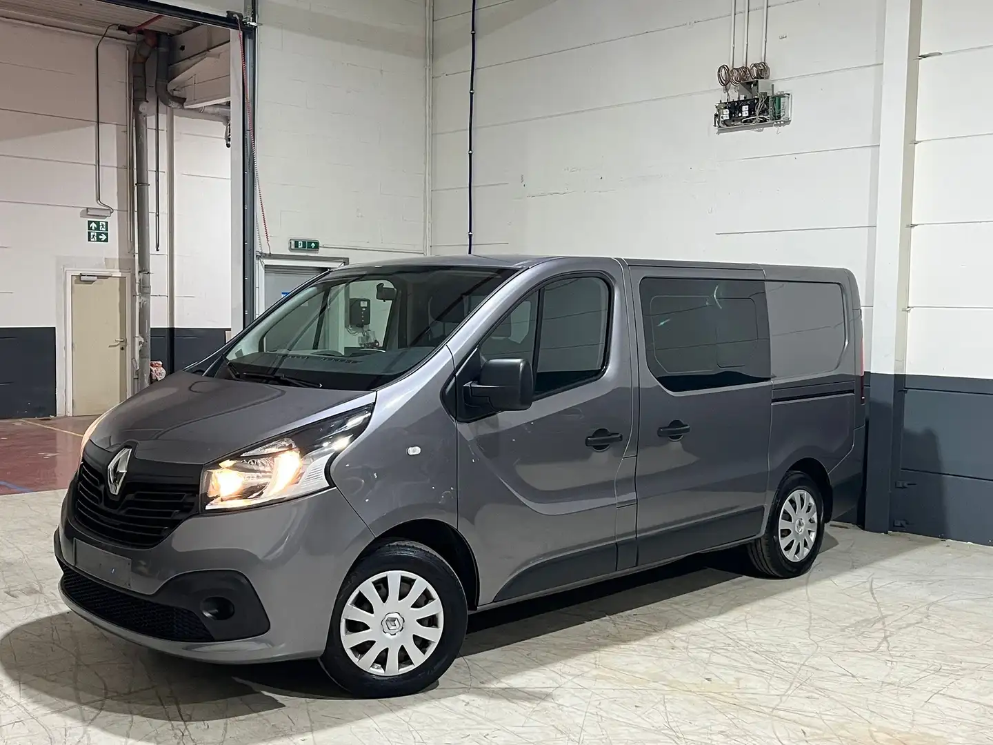 Renault Trafic Dubble Cabine Euro6 Gris - 1