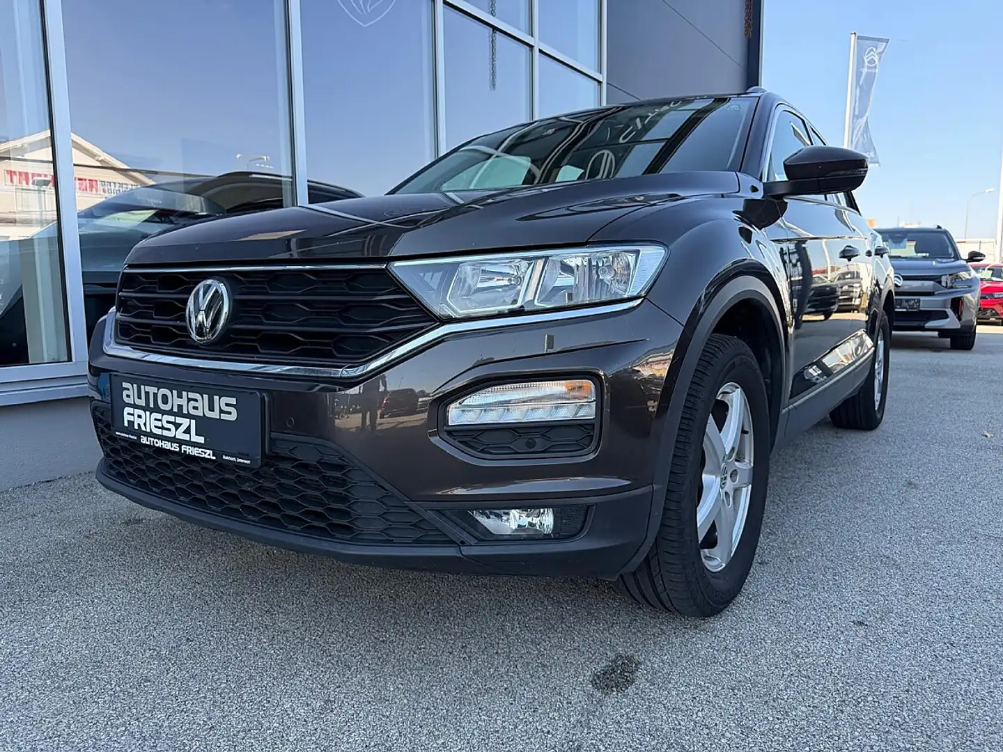 Volkswagen T-Roc (EURO 6d-TEMP) Braun - 1