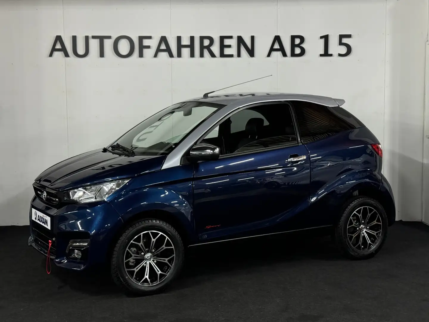 Aixam Coupe ELEKTRO Sport CarPlay RFK Mit Kostenlose Lieferung Modrá - 1