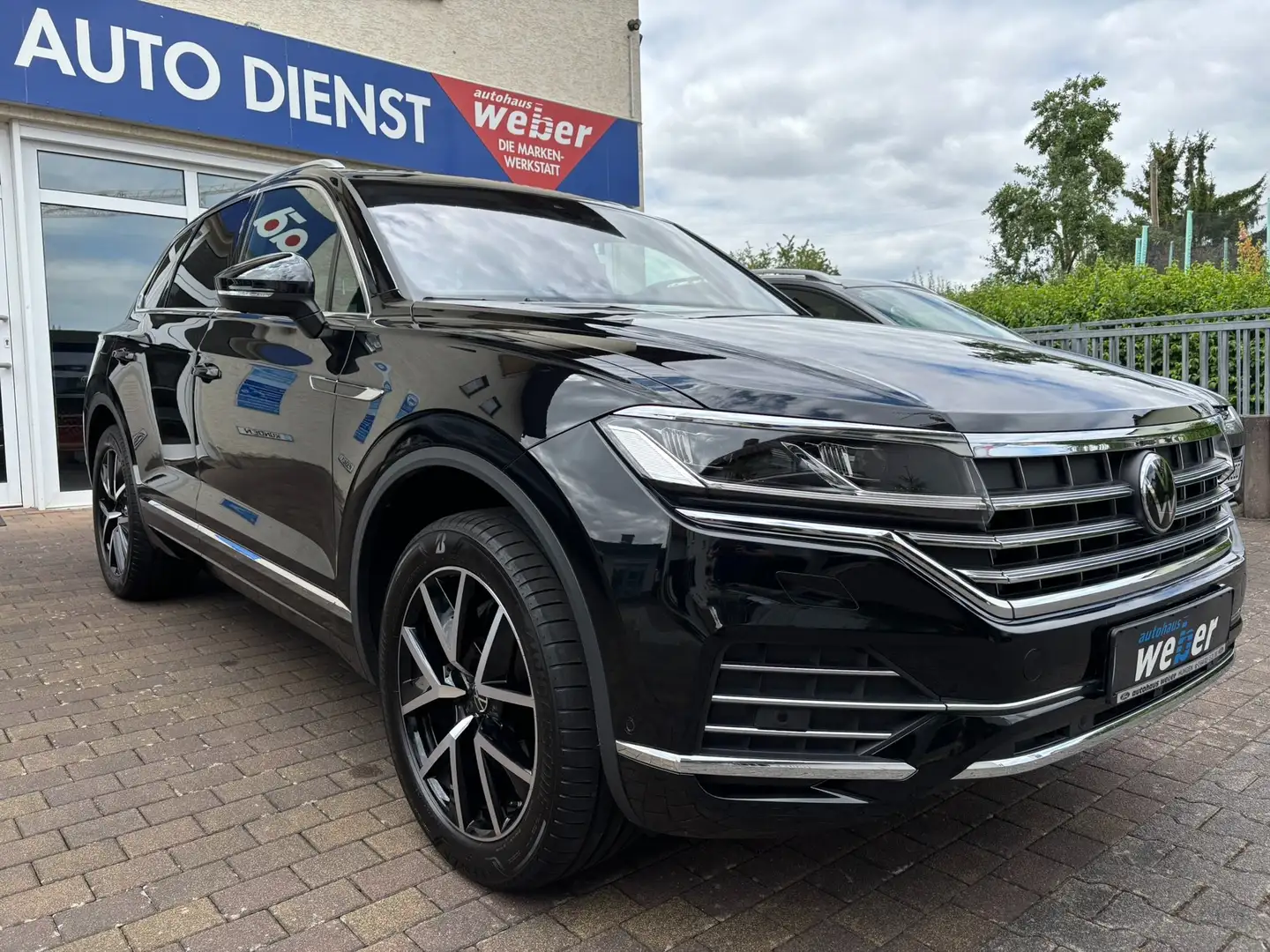 Volkswagen Touareg Elegance 4MO*PANO*St.Hz.*AHK*MEMO-Pk.*360KAM*ACC Noir - 1