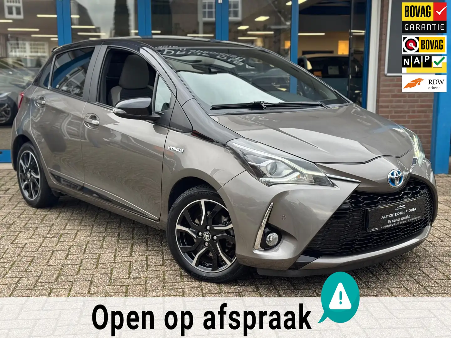 Toyota Yaris 1.5 Hybrid Bi-Tone Plus 2018 AUT NAVI CLIMA NAP Grey - 1