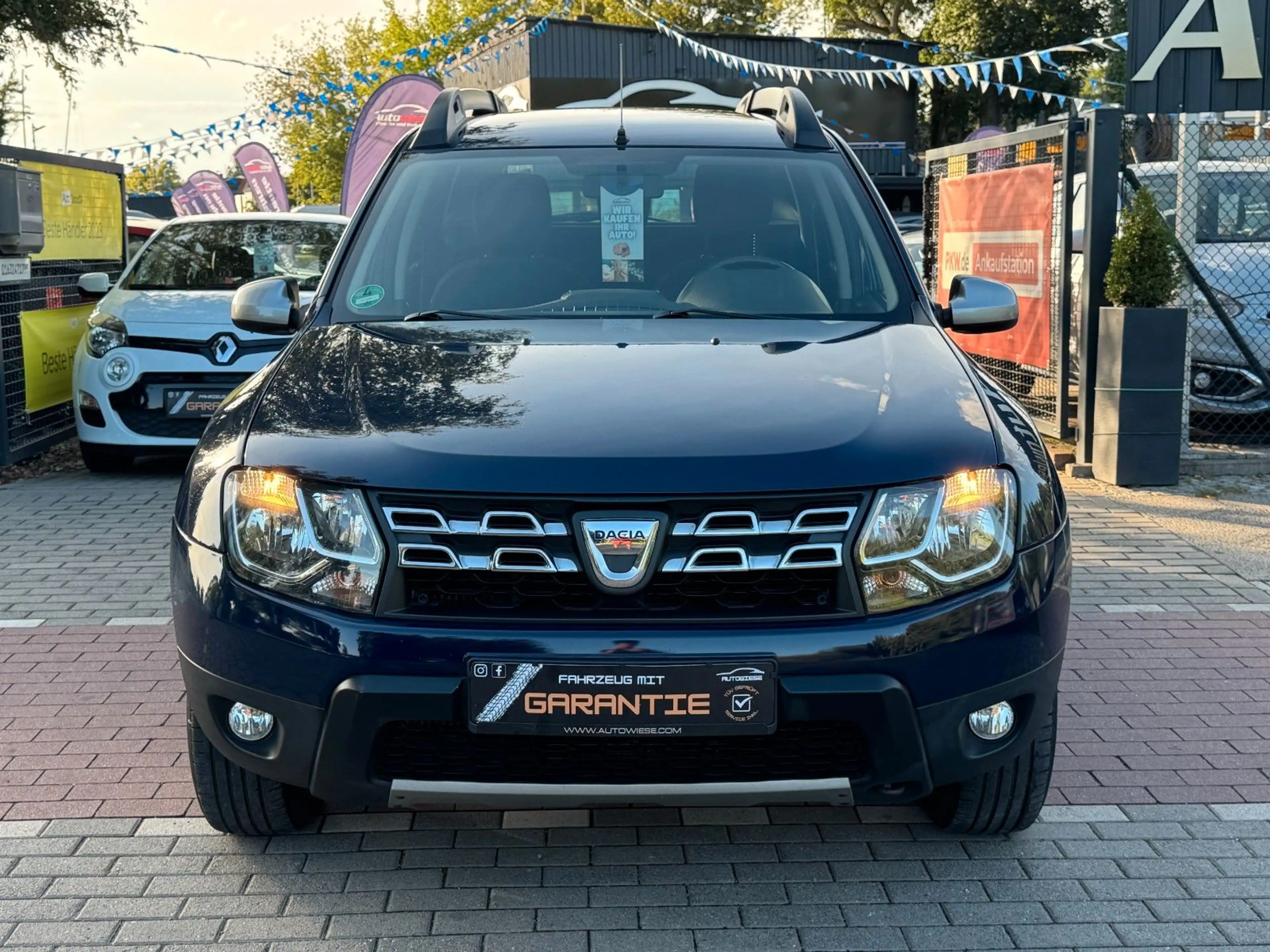 Dacia Duster 1.5dCi I Celebration 4x2*AHK*Klima*Temp* — photo 2