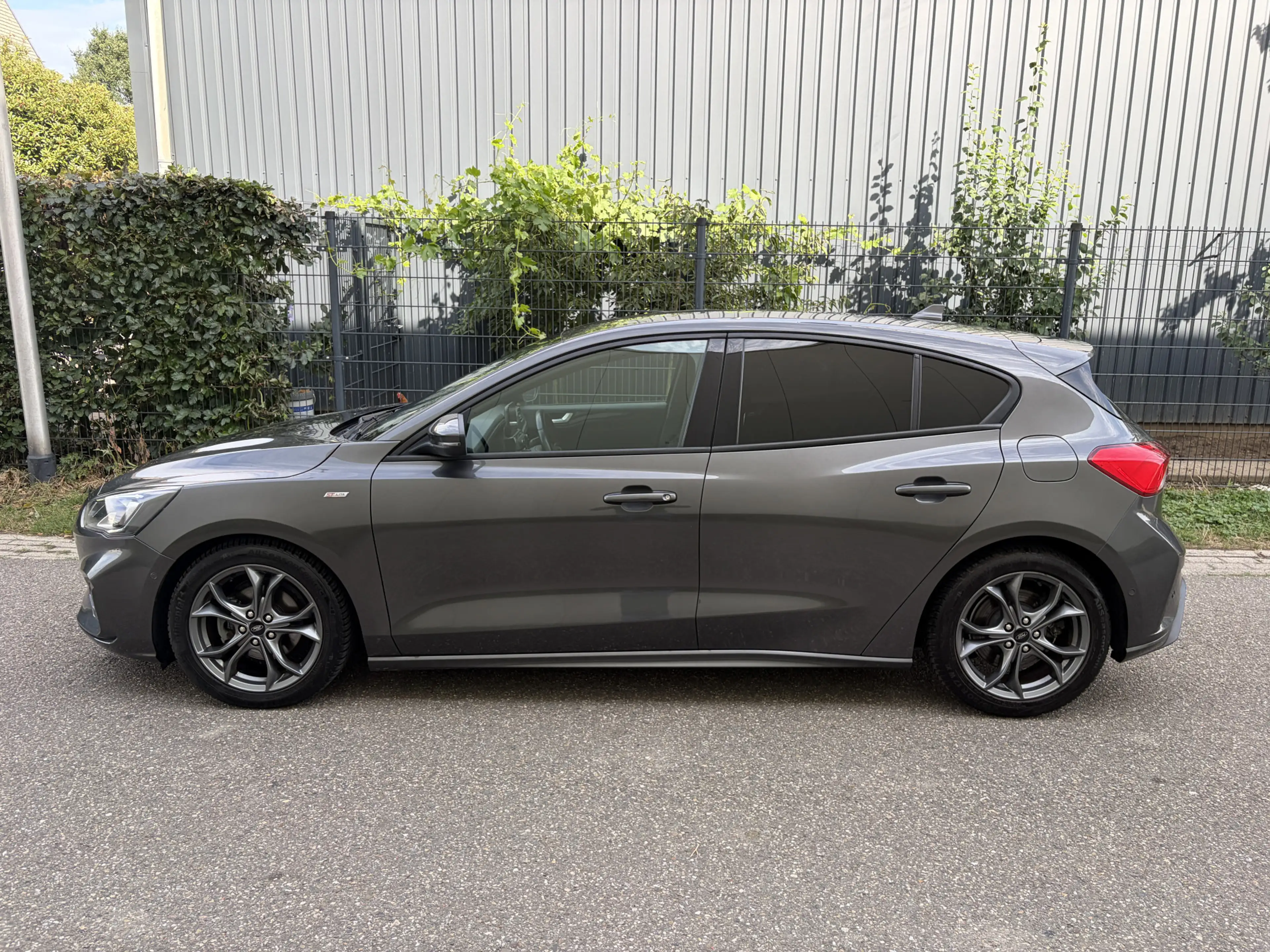 Ford Focus 1.5 EcoBoost ST Line Business / AUTOMAAT / NAVI / — photo 17