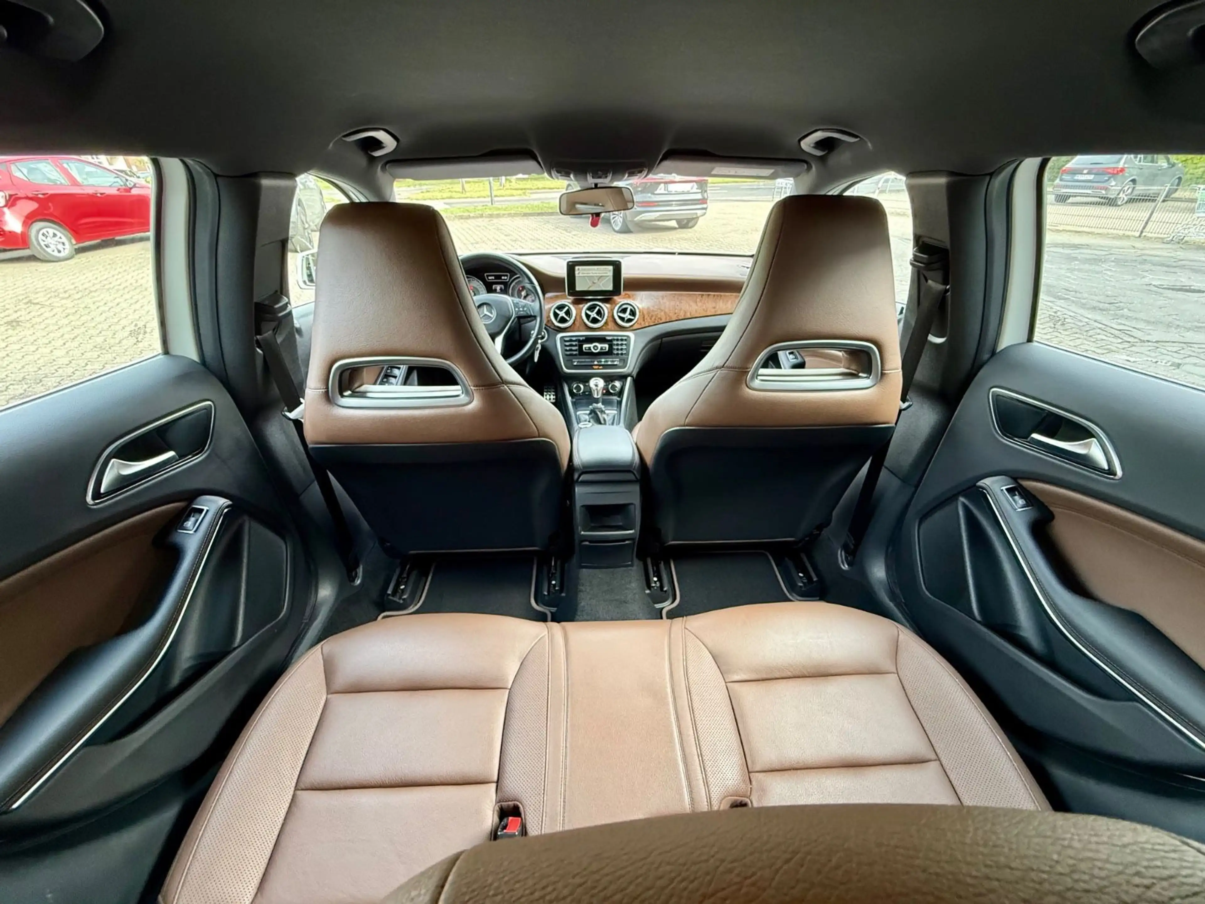 Mercedes-Benz GLA 200 GLA GLA 200 *TÜV & INSPEKTION NEU* — photo 13