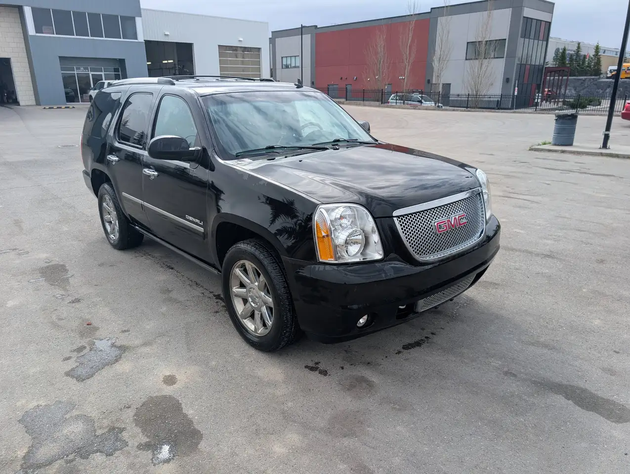GMC Yukon снимка GMC Yukon