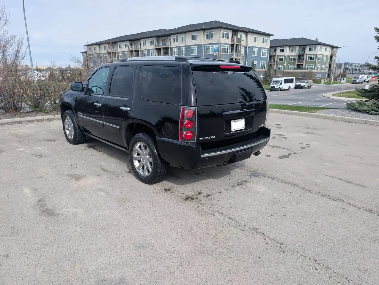 GMC Yukon снимка GMC Yukon