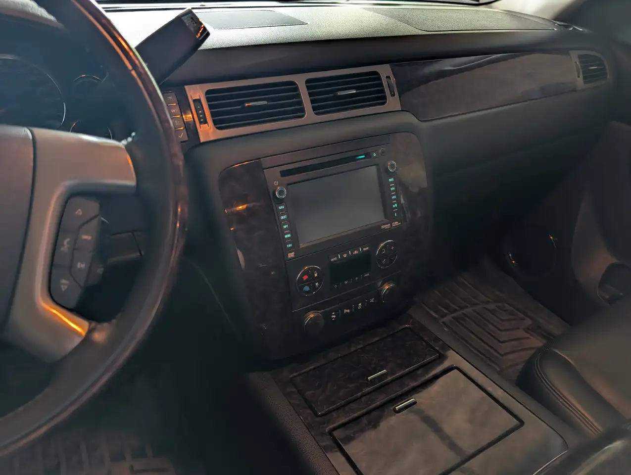 GMC Yukon снимка GMC Yukon