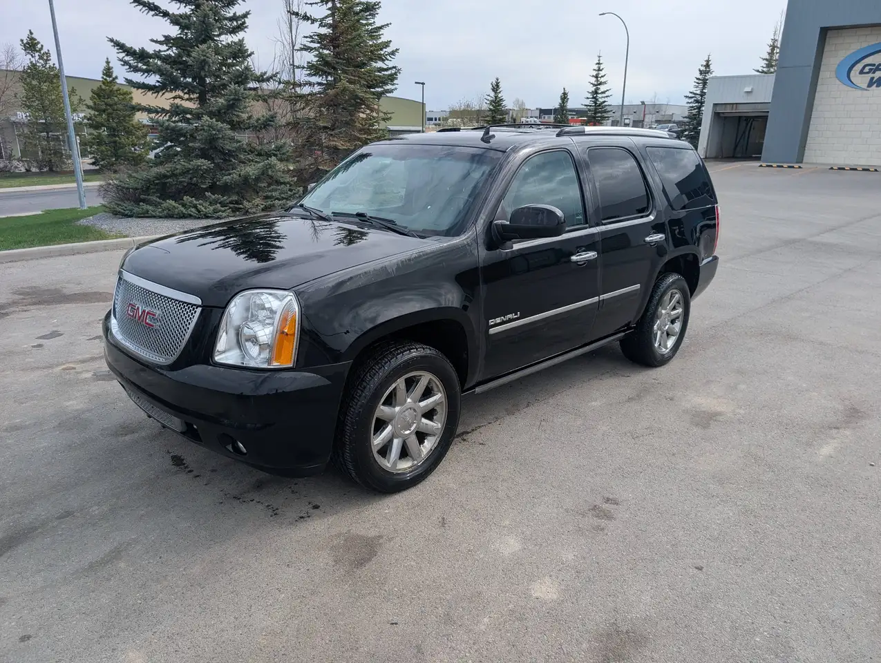 GMC Yukon снимка GMC Yukon