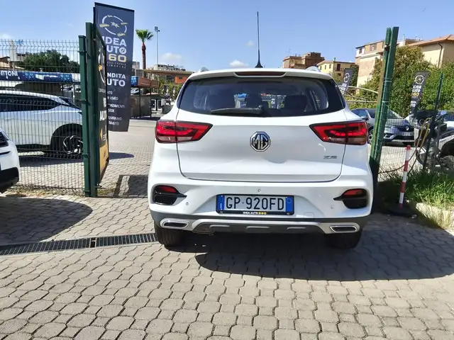 MG ZS view 4