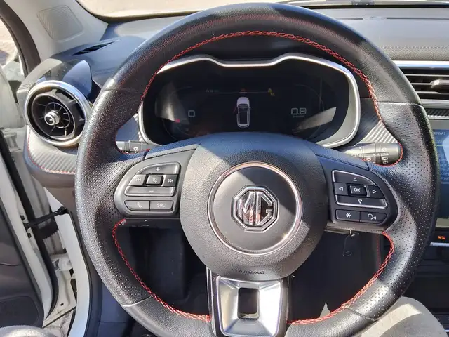 MG ZS view 11