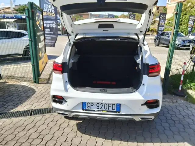 MG ZS view 6