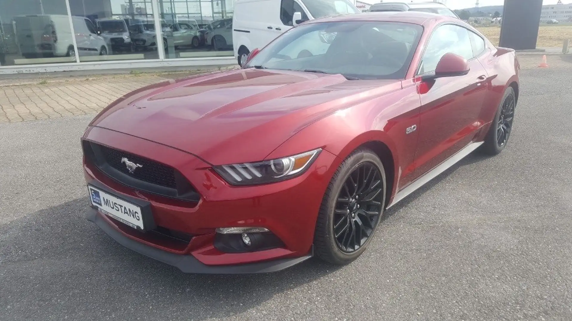 Ford Mustang 5,0 Ti-VCT V8 GT Aut. Rouge - 1