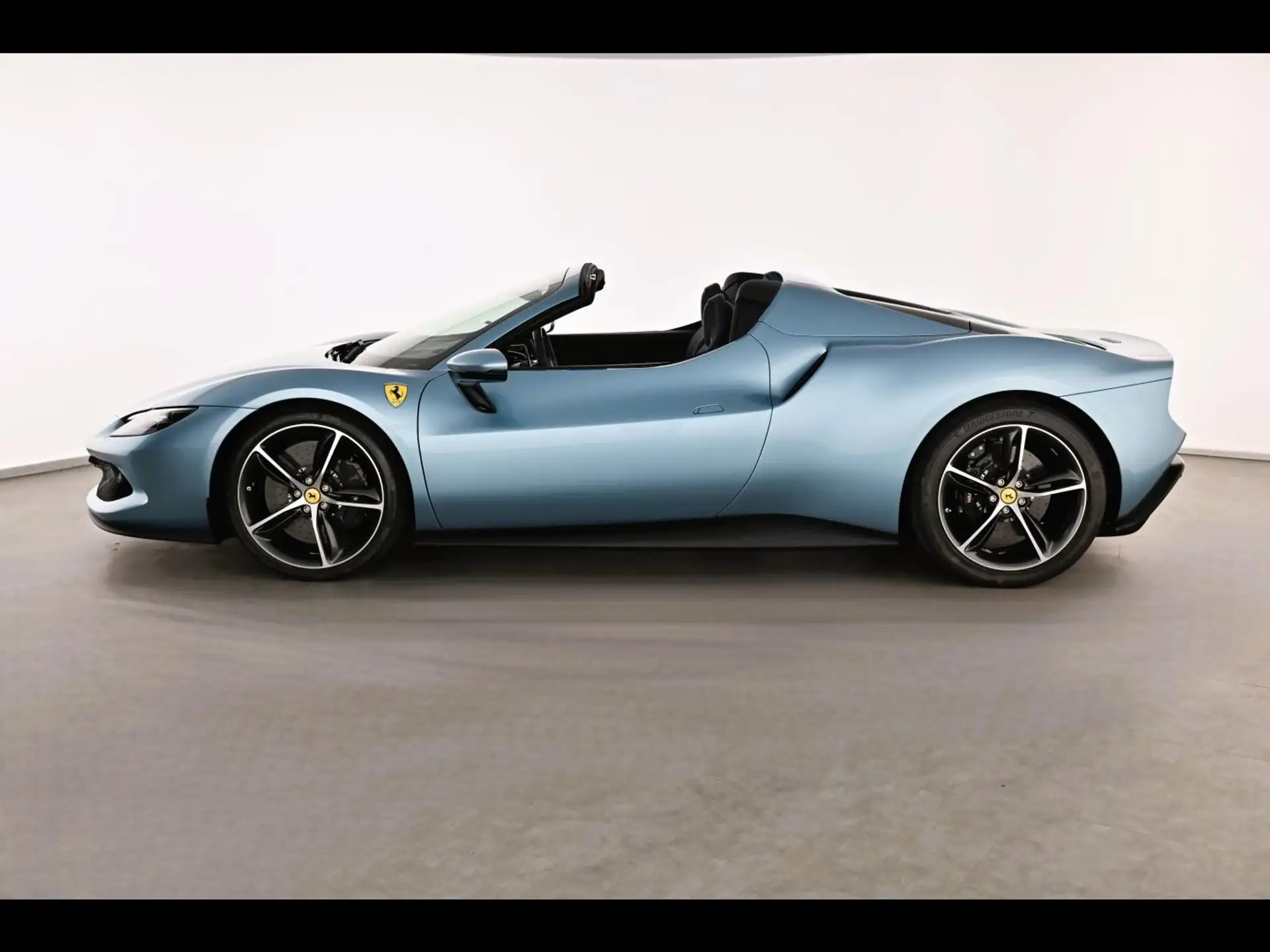 페라리 296 GTS 2025 청록 사진 3