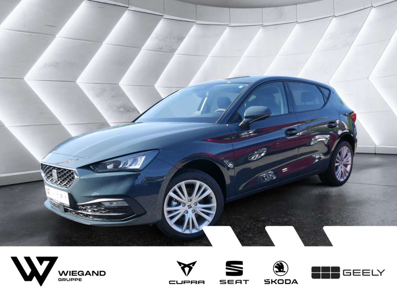Seat Leon — Seat Leon Style Edition 1.5 eTSI SHZ NAVI ACC LED