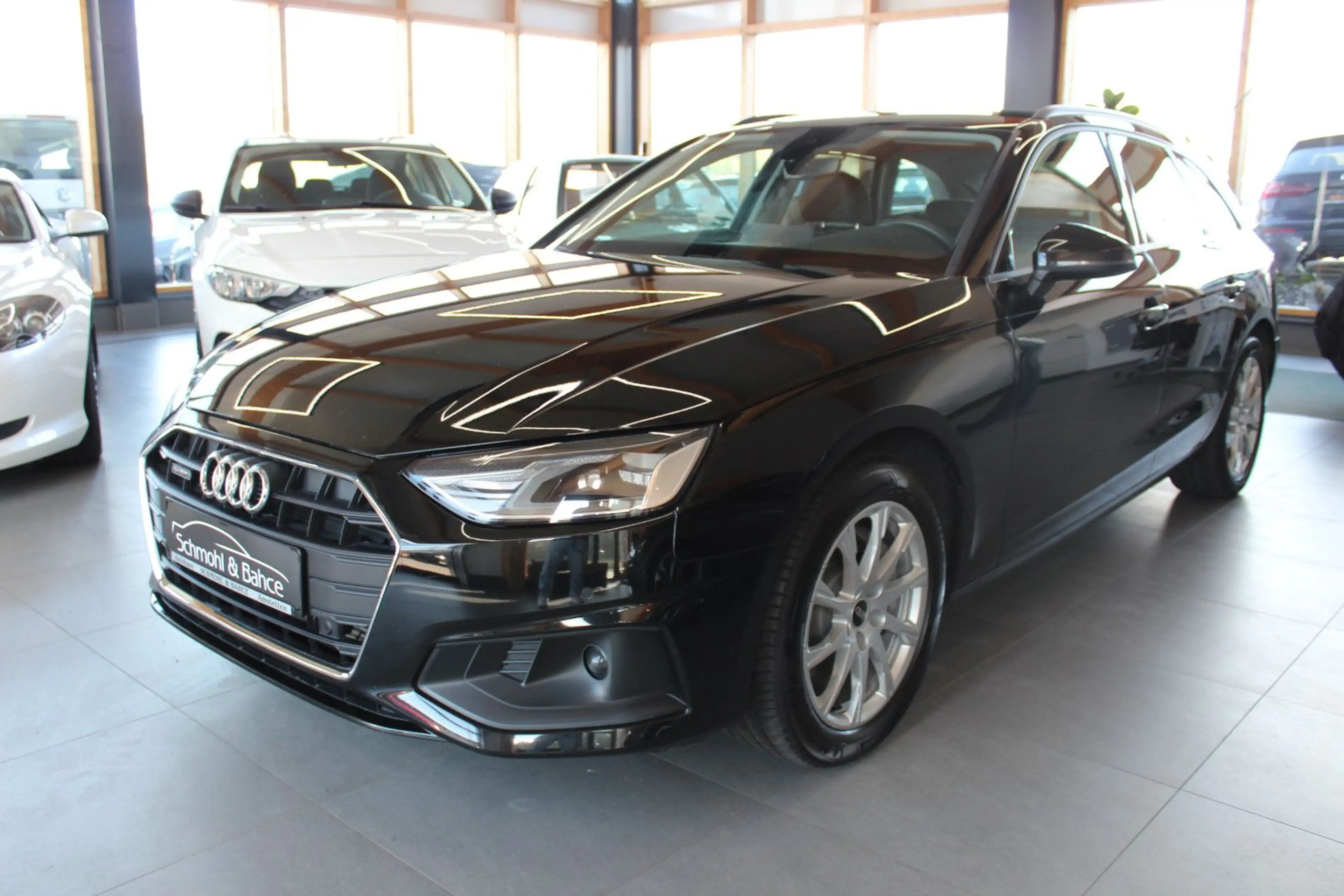 Audi A4 Avant 40 TFSI S tronic quattro*NAVI*LED*