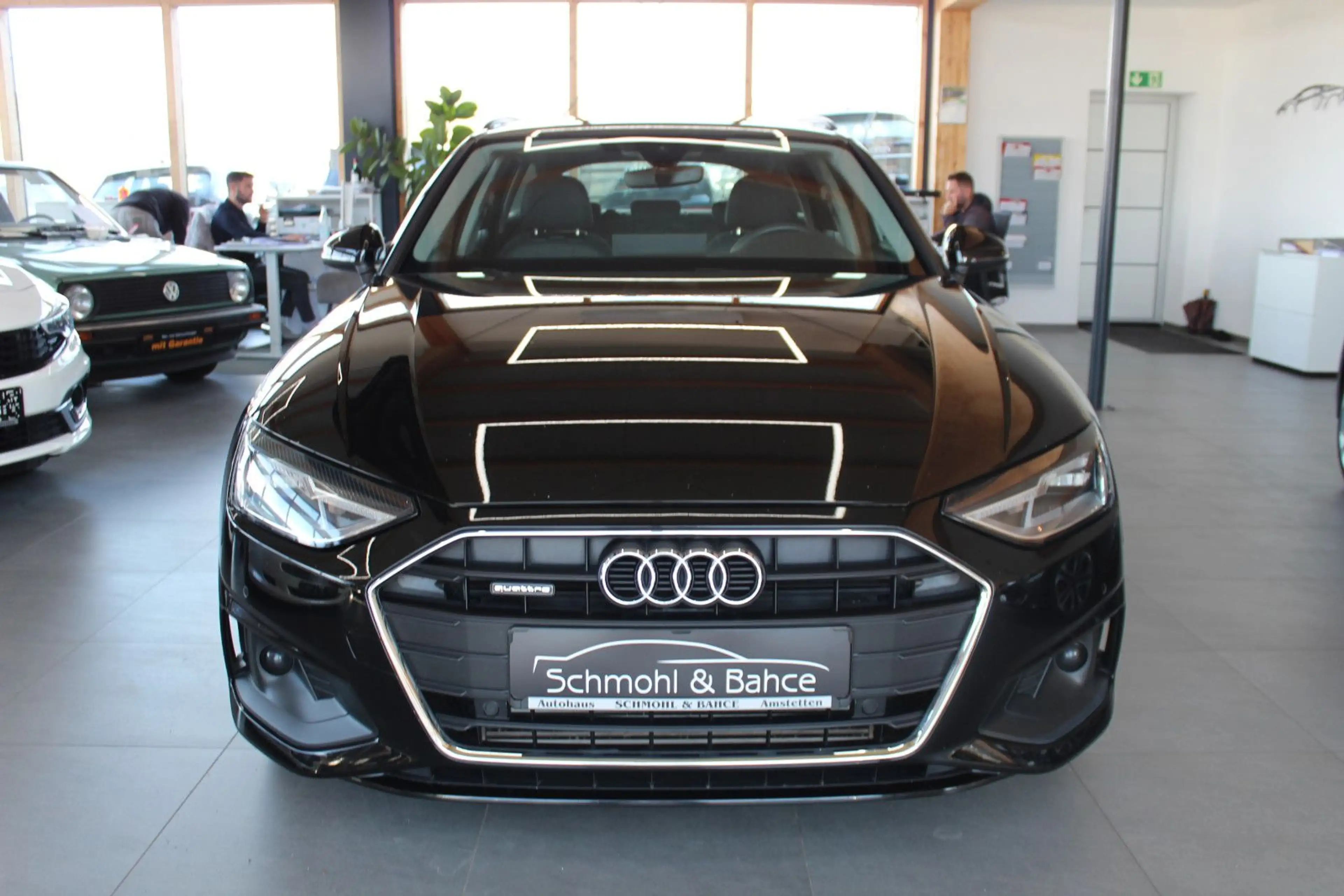 Audi A4 Avant 40 TFSI S tronic quattro*NAVI*LED* — photo 2