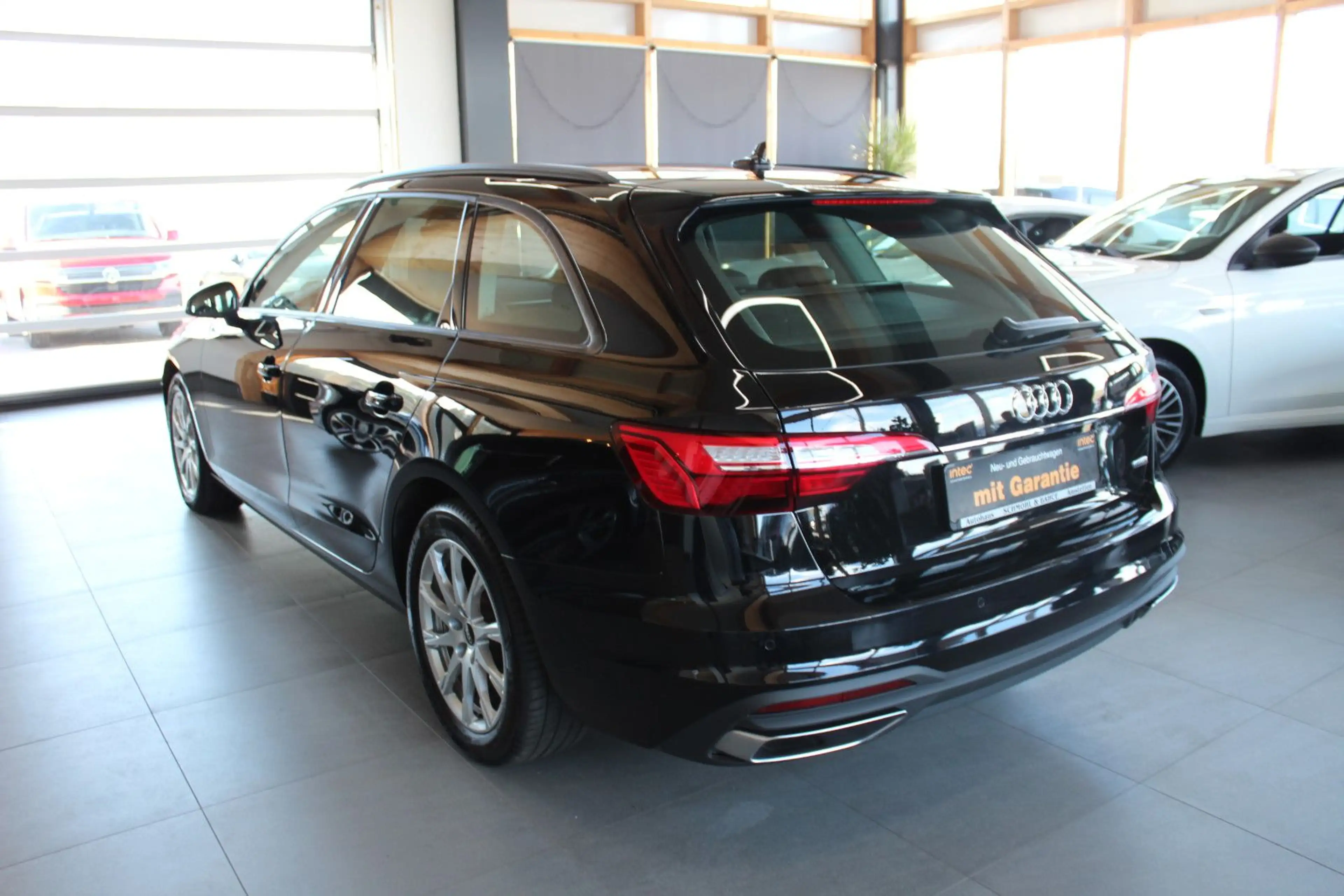Audi A4 Avant 40 TFSI S tronic quattro*NAVI*LED* — photo 6