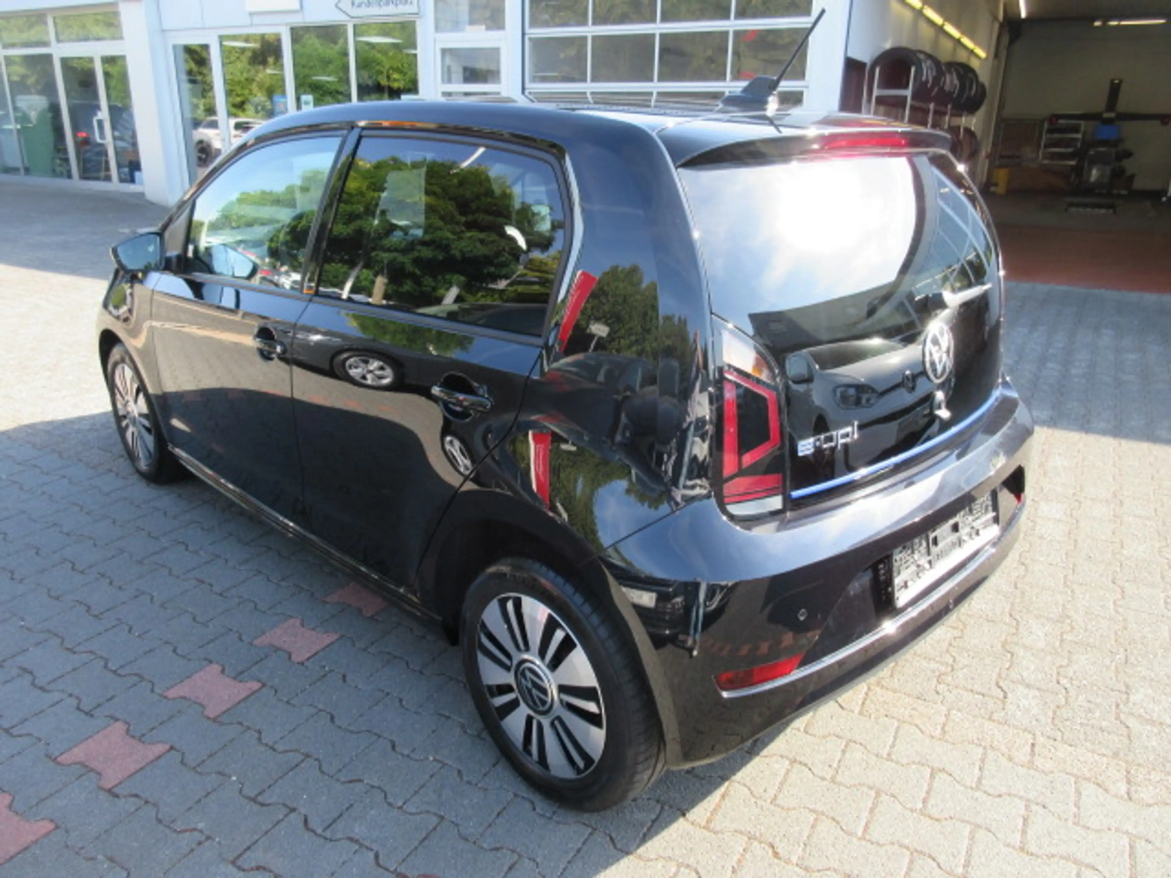Volkswagen e-up! "Max" Automatik NAVIV. KAMERA GRA ALU APS SITZHEIZUNG CLIMATRONIC — photo 5