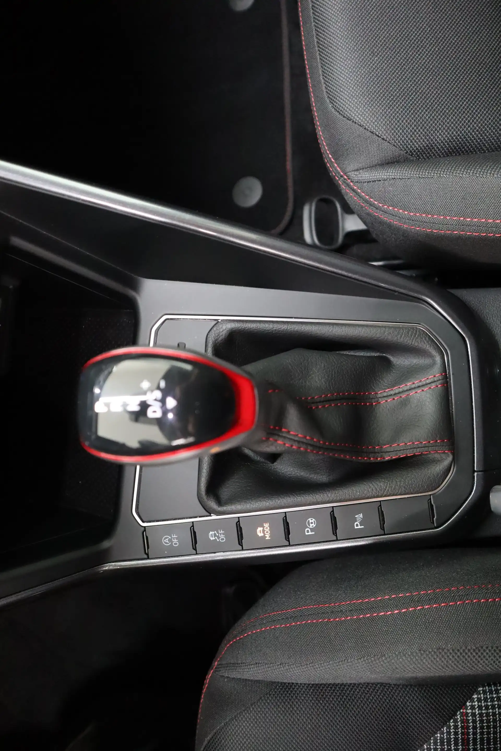 Volkswagen Polo GTI GTI TSI DSG — photo 9