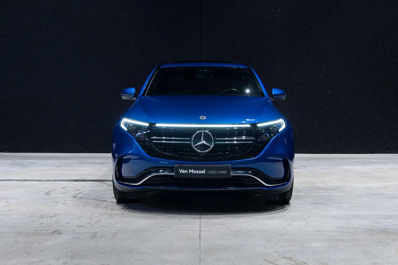 Mercedes-Benz EQC 400 EQC 4MATIC Business Solution LED | CAMERA | NAVI | Bleu - 2